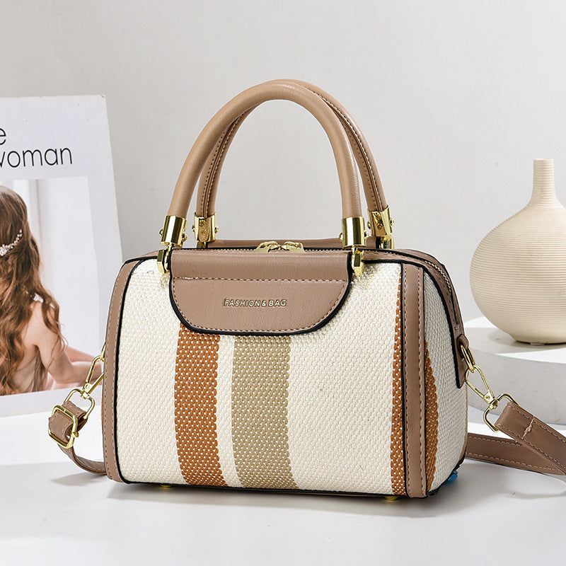 Minimalist and Elegant Women's Handbag