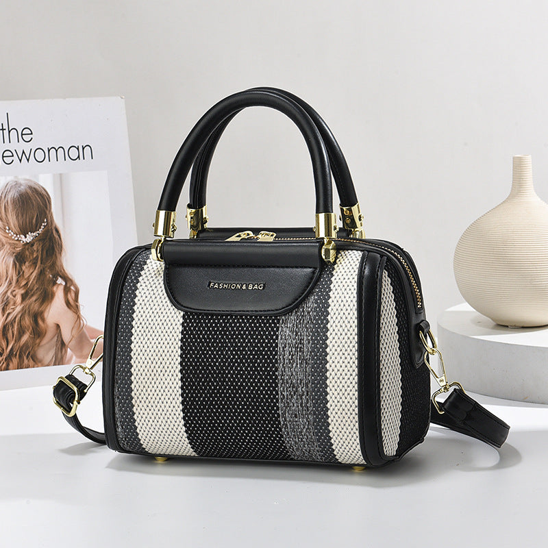 Minimalist and Elegant Women's Handbag